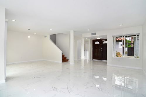 5305 Captains Pl, Calabasas, CA 91301-1923