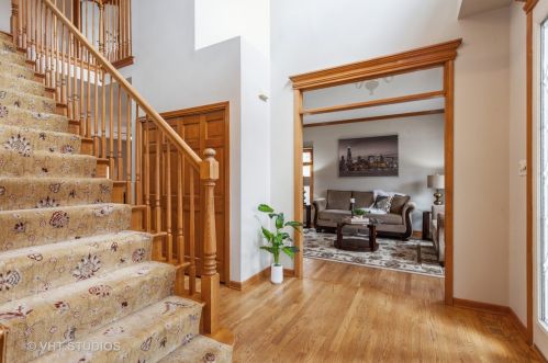 2323 Haider Ave, Naperville, IL 60564-4311
