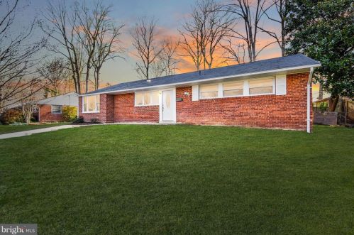 5329 Ravensworth Rd, Springfield, VA 22151-2520