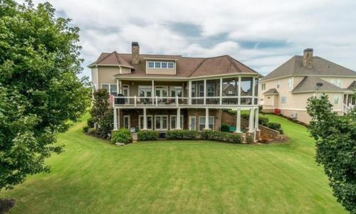 300 Harmony Grv Ln, Jefferson GA  30549-7925 exterior