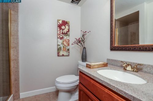 3719 Parkmall Ct, Concord CA  94519-1421 exterior