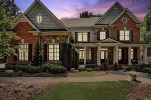 2518 Canopy Ct, Marietta, GA 30066-1540