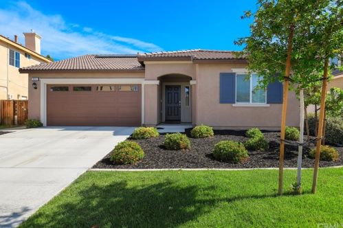 831 Salinger Pl, San Jacinto, CA 92583-2055