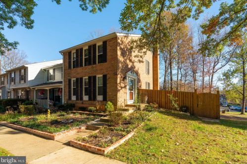 9093 Tiffany Park Ct, Springfield, VA 22152-2198