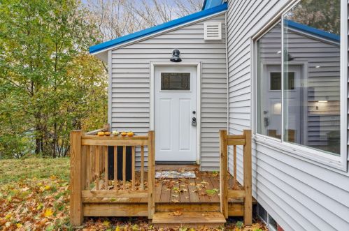 3 Beaulieu Rd, Livermore Falls, ME 04254-1303