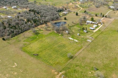 183 Blisard Rd, Webberville TX 78621-5018 exterior