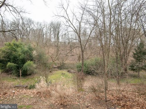 2122 Millcreek Rd, Lancaster PA  17602-4749 exterior