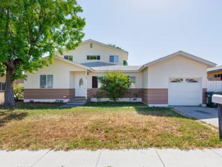 629 Erica St, Escondido, CA 92027-2101