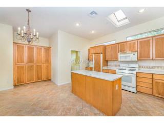 23 Brandermill Dr, Henderson NV  89052-6600 exterior