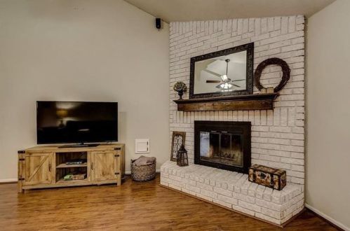 911 Ferndale Ln, Richmond TX  77406-2324 exterior