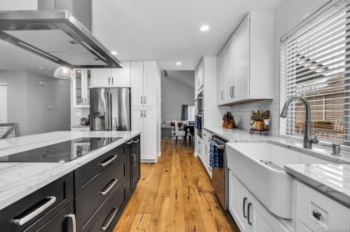 8238 Jasmine Ct, Englewood CO 80112-1033 exterior