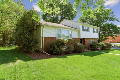 46 Woodland Ave, Town Center, NJ 07052-3624