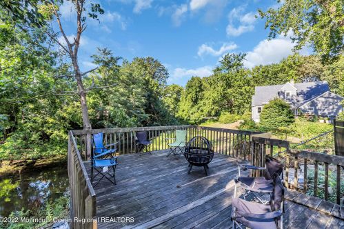 718 Grassmere Ave, Tinton Falls NJ  07712-4333 exterior