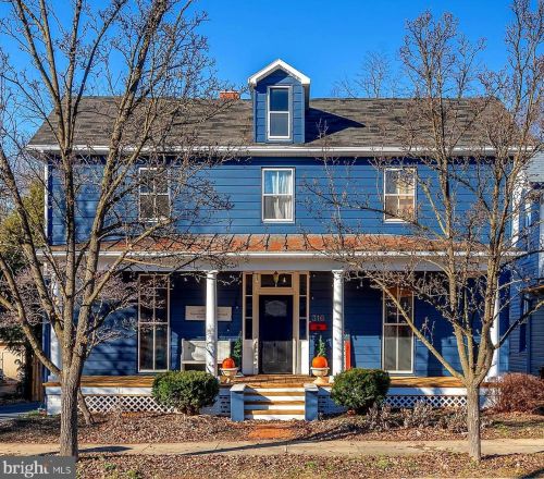 316 Washington St, Charles Town, WV 25414-1076