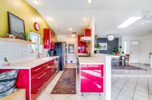 8714 Charing Cross Ln, Dallas TX  75238-3811 exterior