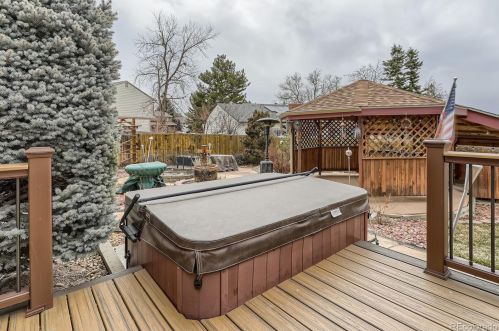 17118 Evans Dr, Aurora CO 80013-1248 exterior