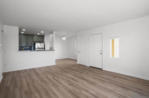 2012 Coolidge St, San Diego, CA 92111-7061