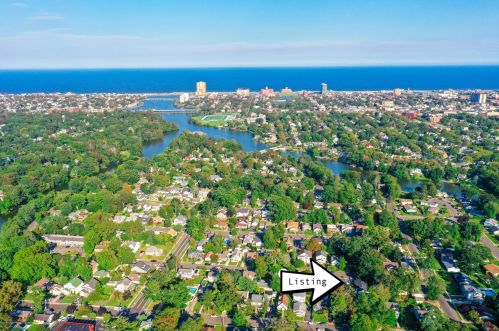 1305 Laurel Ave, Tinton Falls, NJ 07712-4607