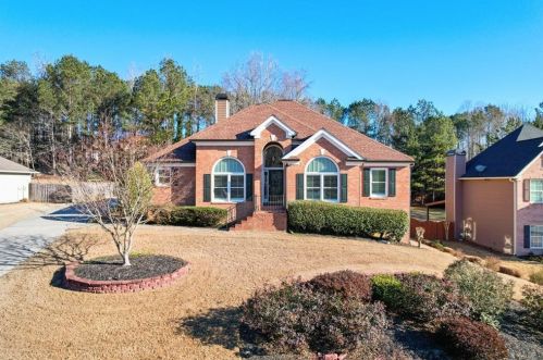 3550 Elinburg Dr, Buford, GA 30519-5313