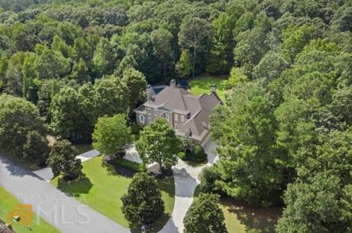 10520 Montclair Way, Duluth GA  30097-1840 exterior