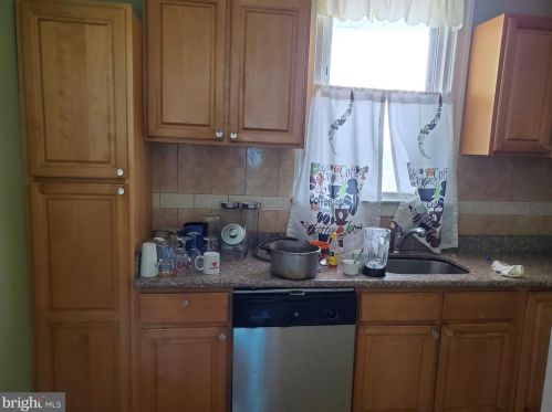 5647 10th St, Philadelphia PA 19141-3601 exterior