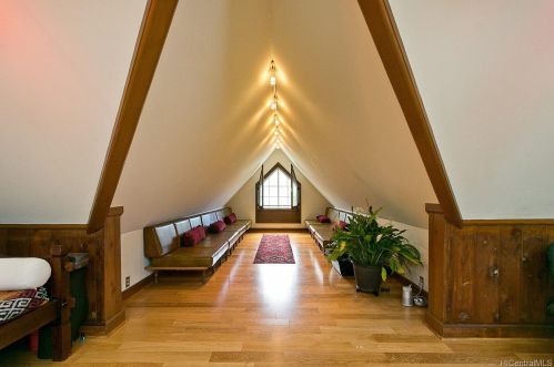 3236 Huelani Dr, Honolulu HI  96822-1233 exterior