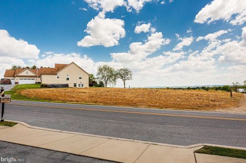 2355 View Rd, Lancaster PA  17602-1844 exterior