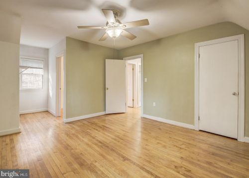 12500 Meadowood Dr, Silver Spring MD 20904-2928 exterior