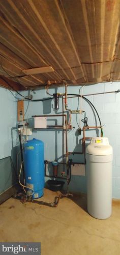 2608 Beechwood Rd, Lancaster PA  17601-4802 exterior