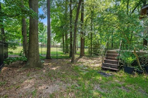 203 Deep Dl Ln, Conroe TX  77304-1249 exterior