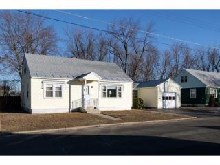 52 Spalding St, Nashua, NH 03060-4752