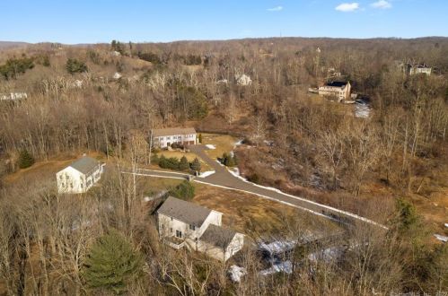 22 Little Falls Way, Durham CT  06422-2918 exterior