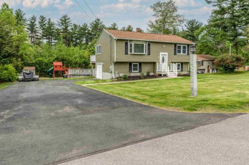 4 Wood Ave, Derry, NH 03038-4329