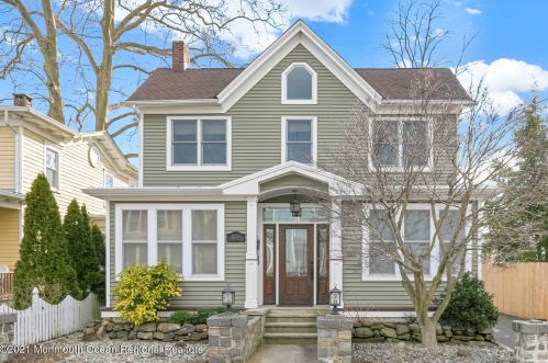 64 Wallace St, Tinton Falls NJ 07701-1861 exterior