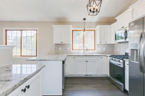 2967 Devonshire Cir, Saint Paul MN  55125-3964 exterior