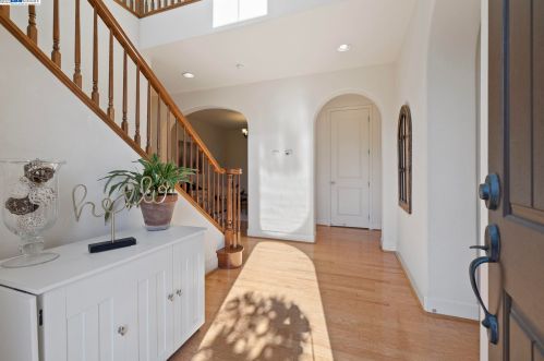 2365 Amatrice Way, Pleasanton, CA 94568-4859