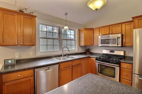 5 Auke Way, Westerly, RI 02891-2695