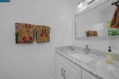 1374 Washington Blvd, Concord CA  94521-4002 exterior