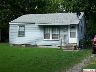 1103 Illinois St, Muskogee, OK 74403-7412