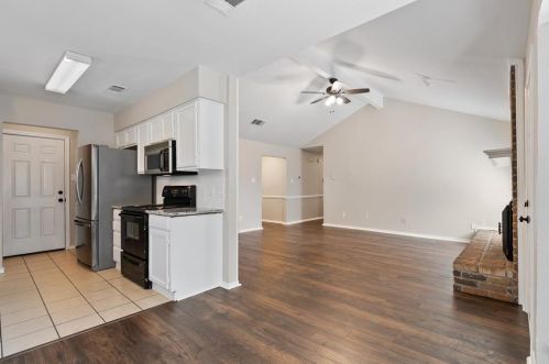 2709 Rdg Rd, Fort Worth TX  76133-7723 exterior