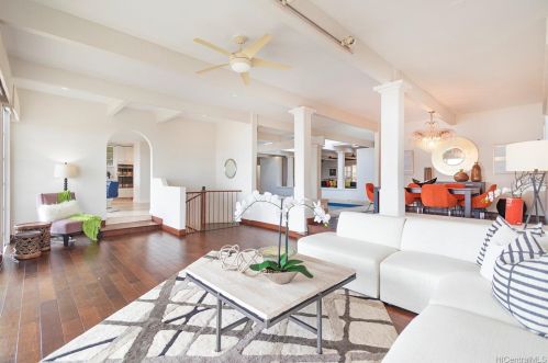 113 Lumahai St, Honolulu HI  96825-2101 exterior