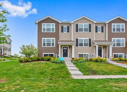 2346 Aurora Dr, Pingree Grove, IL 60140-6415