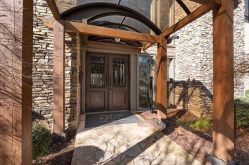 1120 Highland Bluff Dr, Atlanta, GA 30339-3249