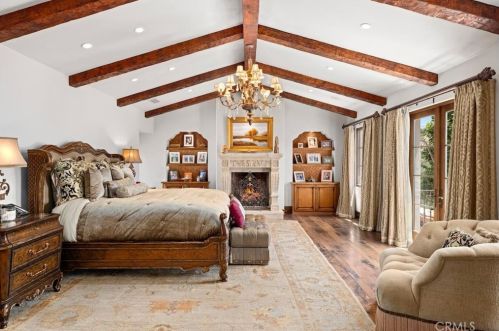 50 Golden Eagle, Irvine CA  92603-0308 exterior