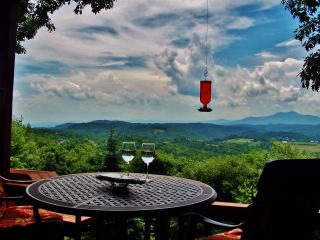 279 Oak Ridge Dr, Boone, NC 28607-7010