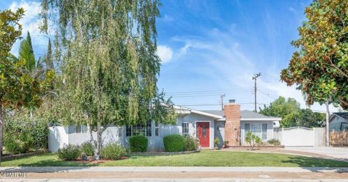 1225 Balsamo Ave, Simi Valley, CA 93065-4330