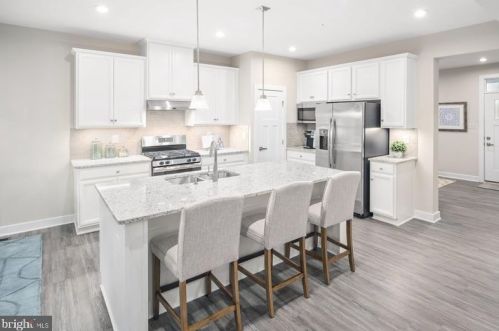 664 Falcon Ln, Aberdeen MD  21001-1255 exterior