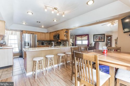 216 Nassau Dr, Tavistock NJ 08033-3976 exterior