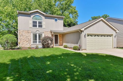 33 Fallstone Dr, Streamwood, IL 60107-1071