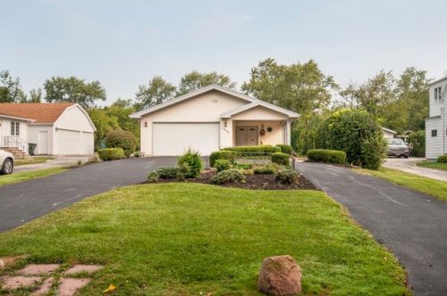 1930 Idlewild Ln, Homewood IL  60430-3911 exterior